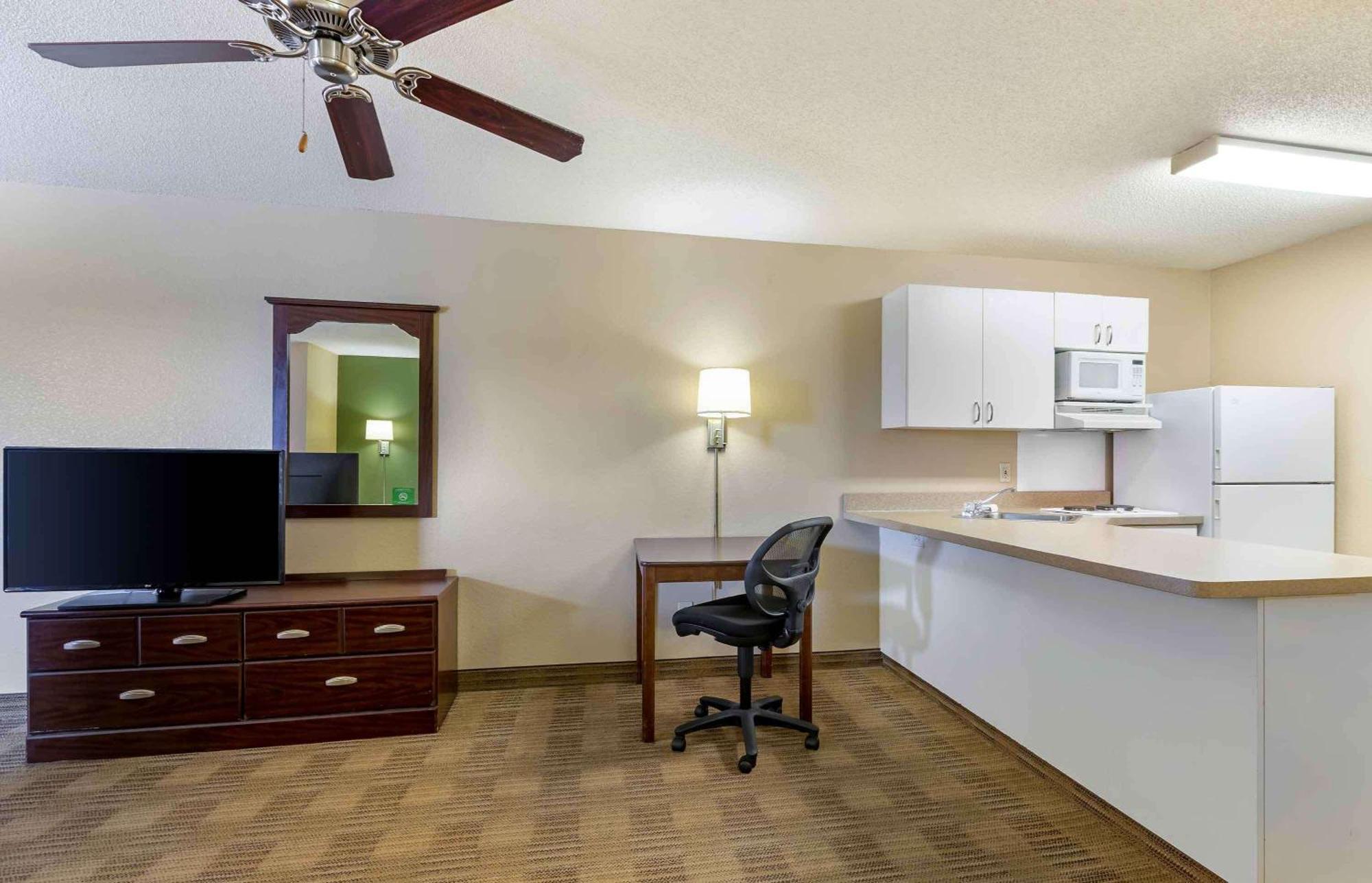 Extended Stay America Select Suites - Des Moines - Urbandale Clive Exterior photo