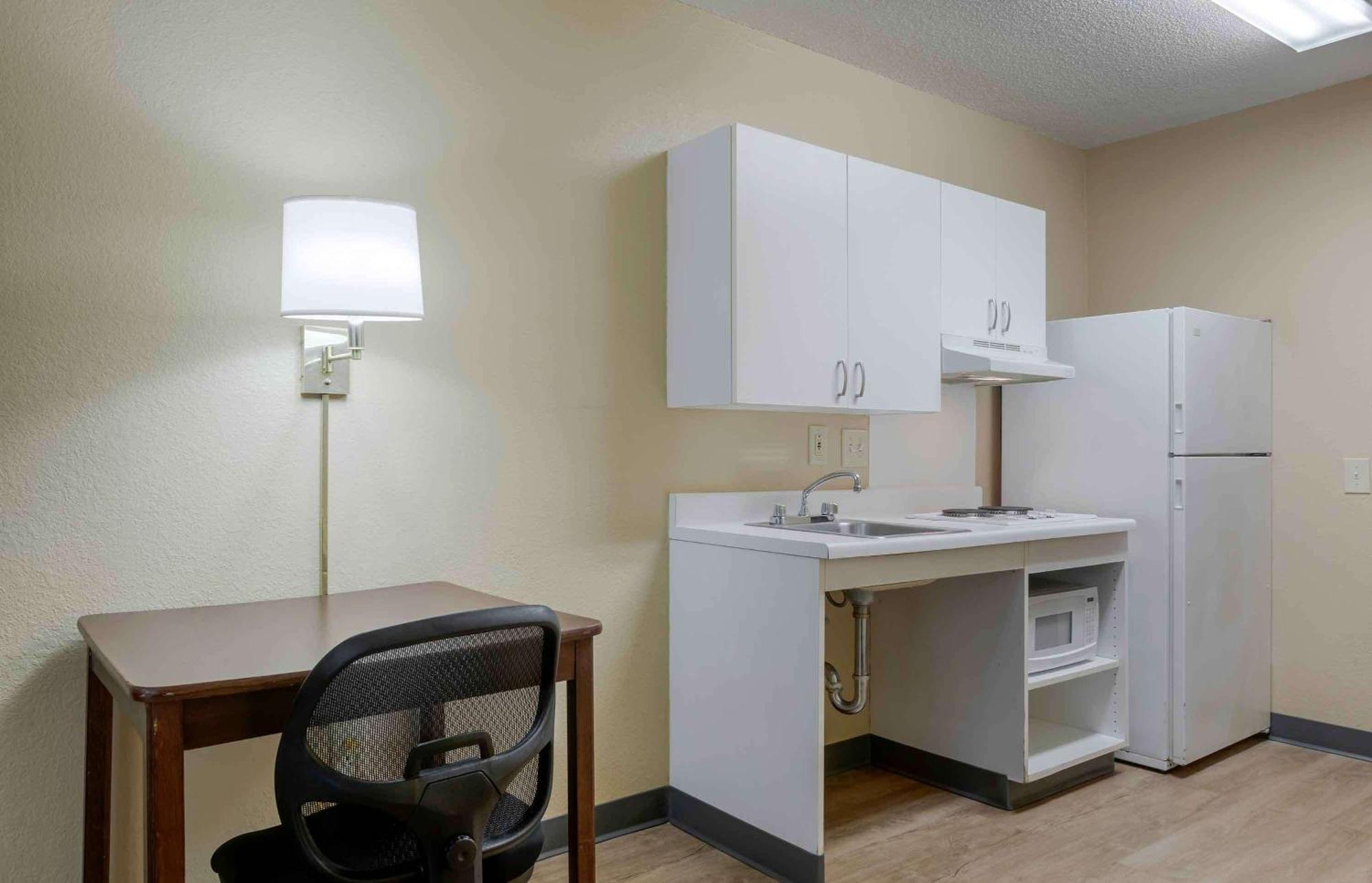 Extended Stay America Select Suites - Des Moines - Urbandale Clive Exterior photo