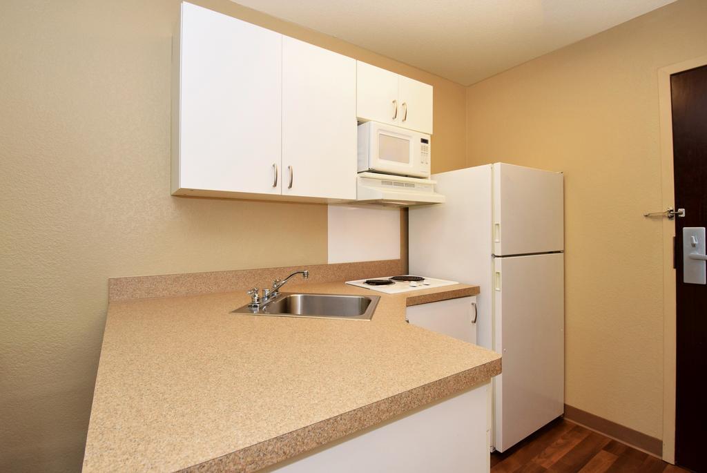 Extended Stay America Select Suites - Des Moines - Urbandale Clive Exterior photo